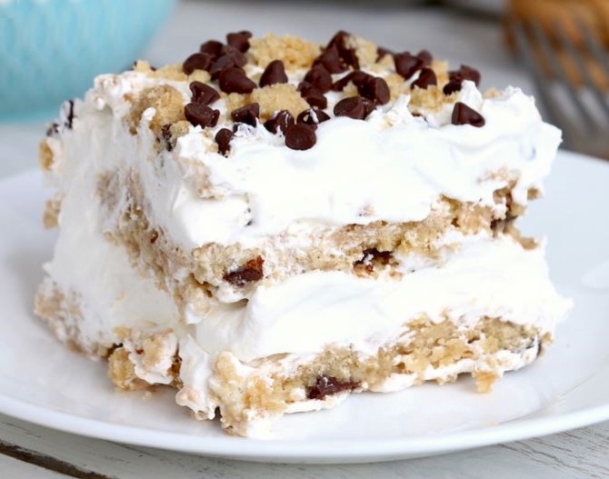 unpodiblu's tweet photo. Creamy Chocolate Chip Cookie Dessert for Chocolate Chip Day 🍪
#ChocolateChipDay https://t.co/yaVc9E9NGj https://t.co/B99qwzO2kA