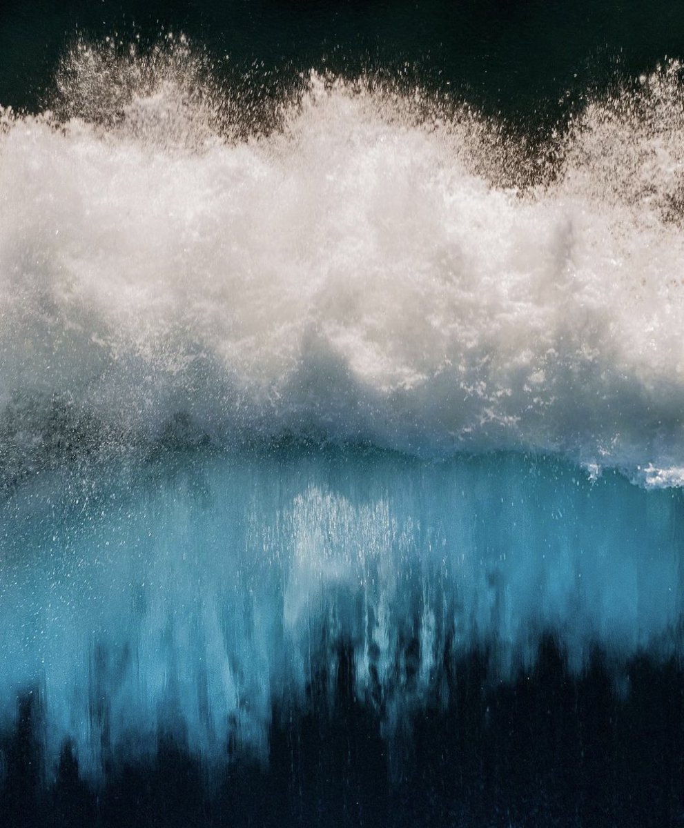 newlightvisuals's tweet photo. Gm from the deep blue https://t.co/RipUHsYWSI