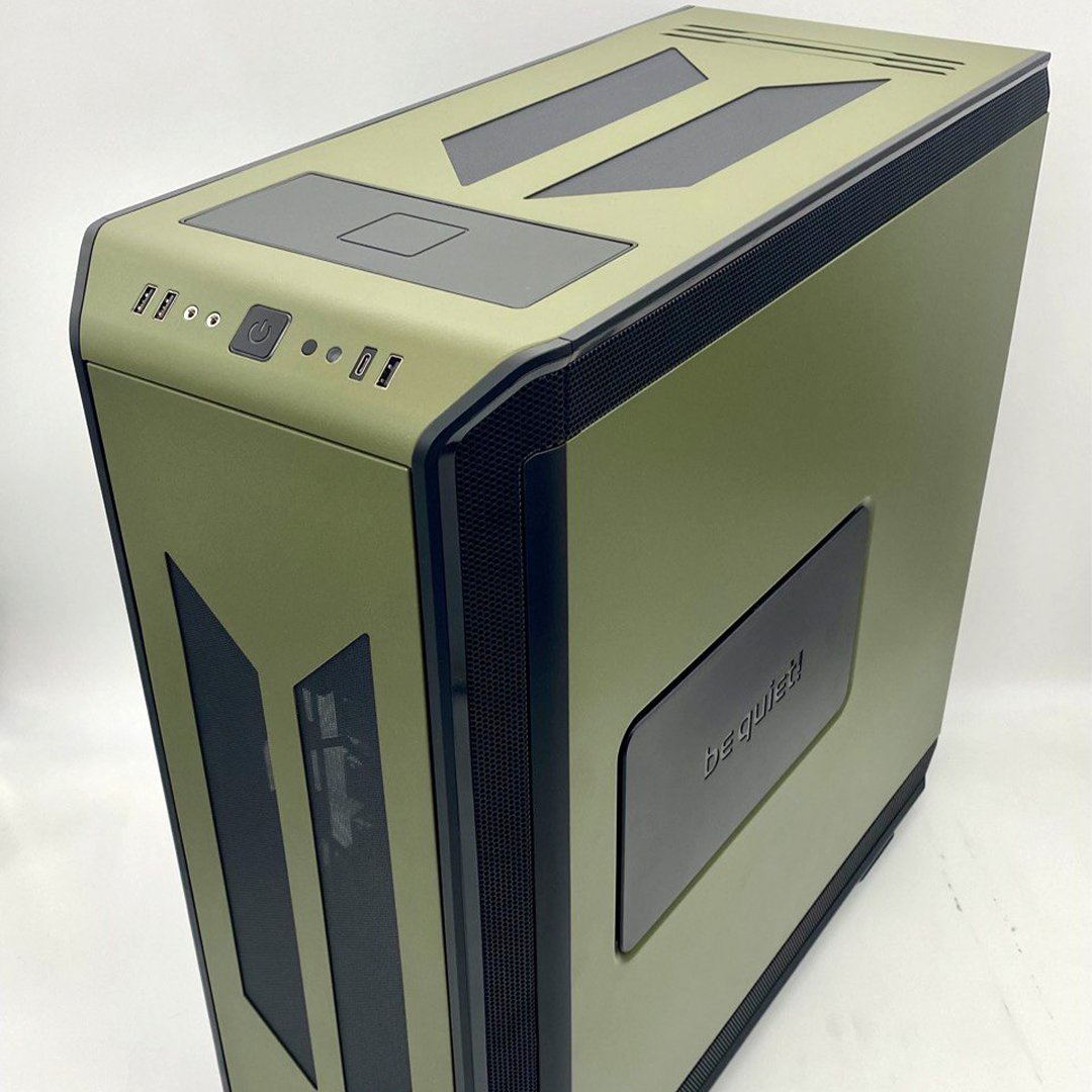 bequietofficial's tweet photo. A case worthy of a SPARTAN
This custom designed Dark Base Pro 900 Rev. 2 is truly an eye-catcher.
Can you guess which game inspired it?
📸 by @ModMyMods
#hardware #bequiet #darkbase #pccase https://t.co/zWcl61RO0m
