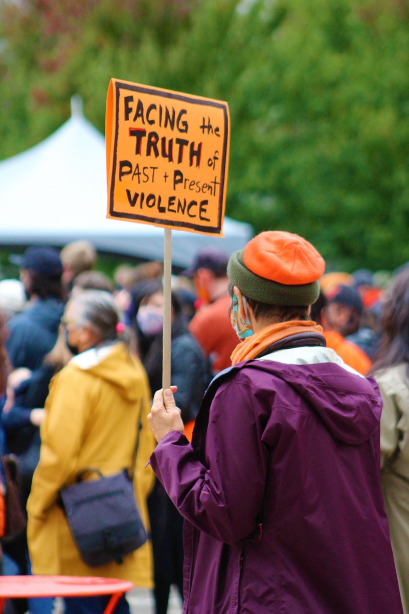 Our team have been blown away by the stories in  "Frontline Truths" by <a href="/350/">350 dot org</a>
🌿📷 Transformative narratives from pacific islanders remind us of the urgent need for #climatejustice &amp; grassroots activism. 📷📷   So much food for thought and motivation for action📷 (a thread 📷)💡🧵