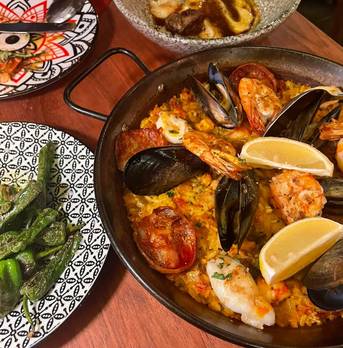 🥰😘 Today my friend and I ate and chatted at a very nice restaurant 😋 The food was very good 💕💗