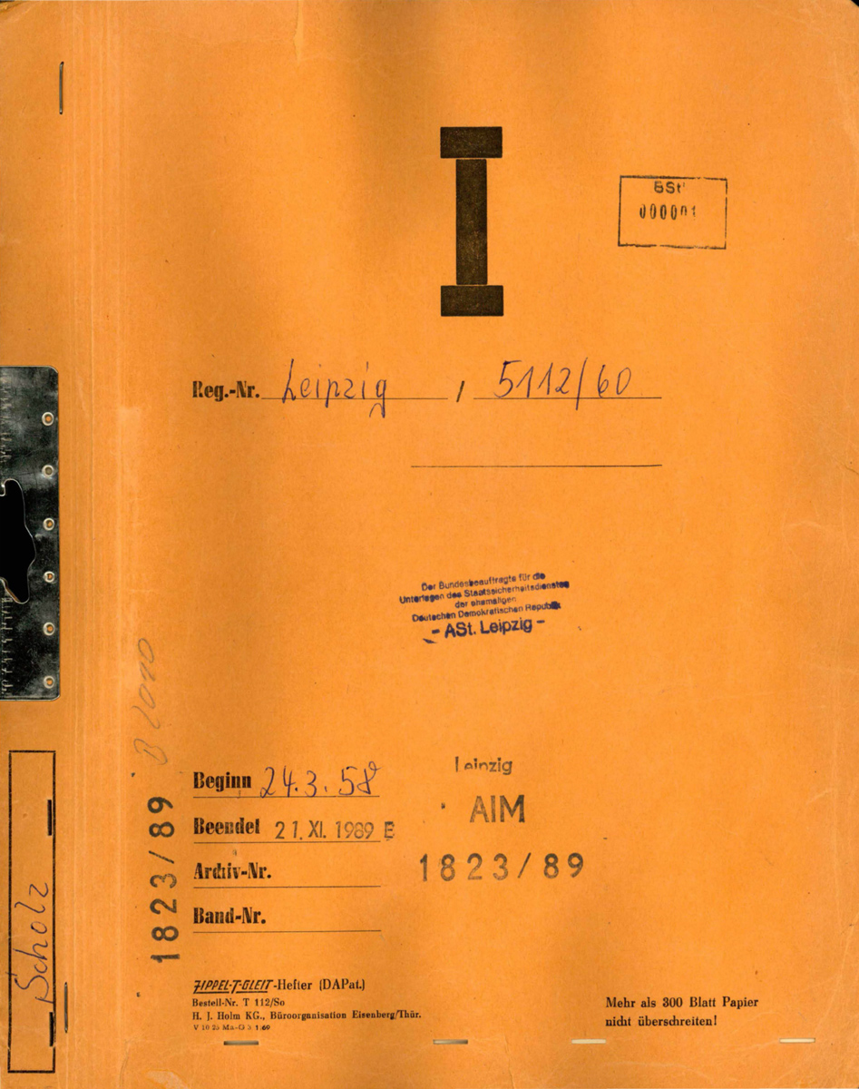 The cover of #KurtMasur's juicy STASI-file.