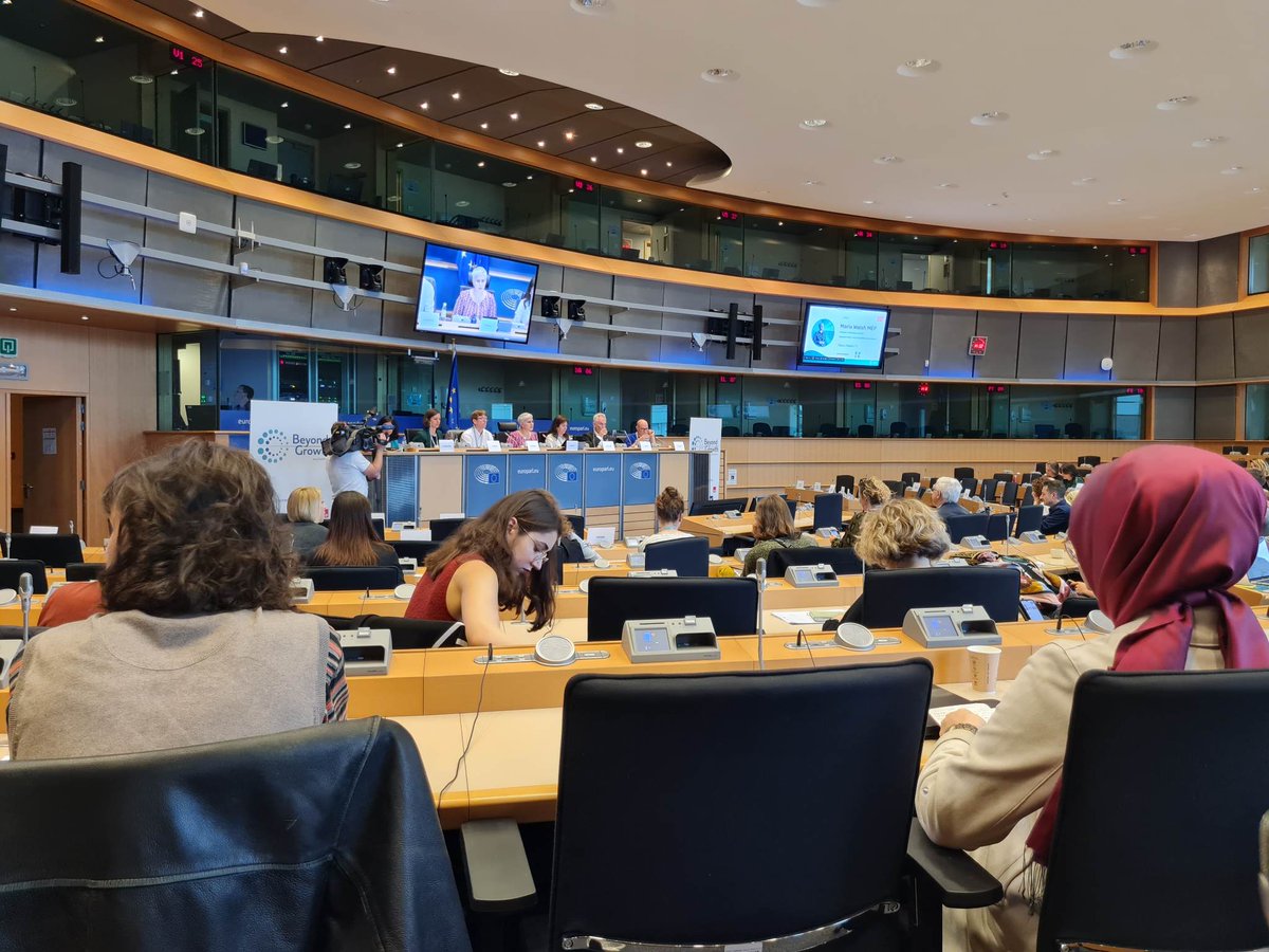 KatjaReuter_Bxl's tweet photo. .@MariaWalshEU reminds @ #BeyondGrowth that the #careeconomy creates low-carbon jobs & supports a healthy functioning society, making it essential for sustainable development & proper investment in #care a necessity. To do so, EU MS must ambitiously implement the #CareStrategy! https://t.co/bDlA1qzo8I