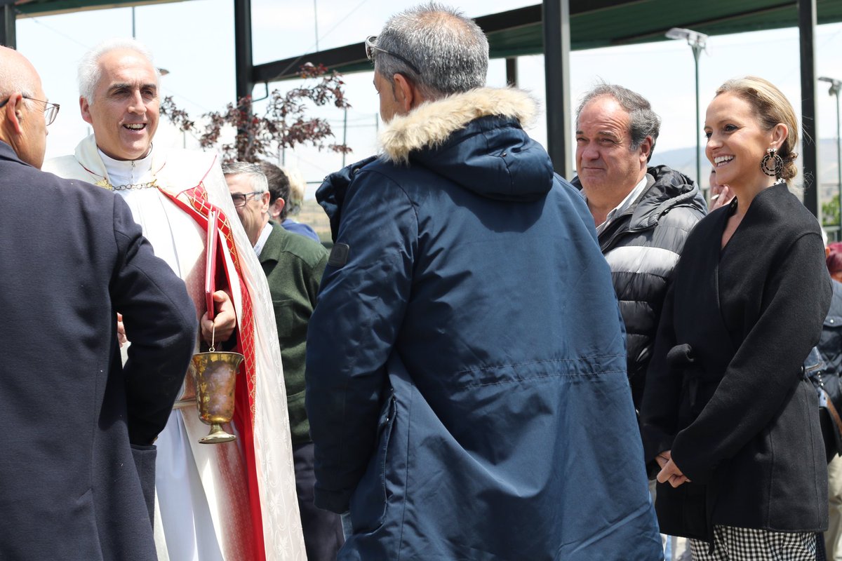 Seguimos en la romería de San Isidro en Santa María de la Alameda, hemos podido disfrutar de la compañía de Paco, su equipo y todos los alameños. 

También hemos podido conocer a valientes artesanos y emprendedores  de la zona en el mercado de ganaderos. 

#28M