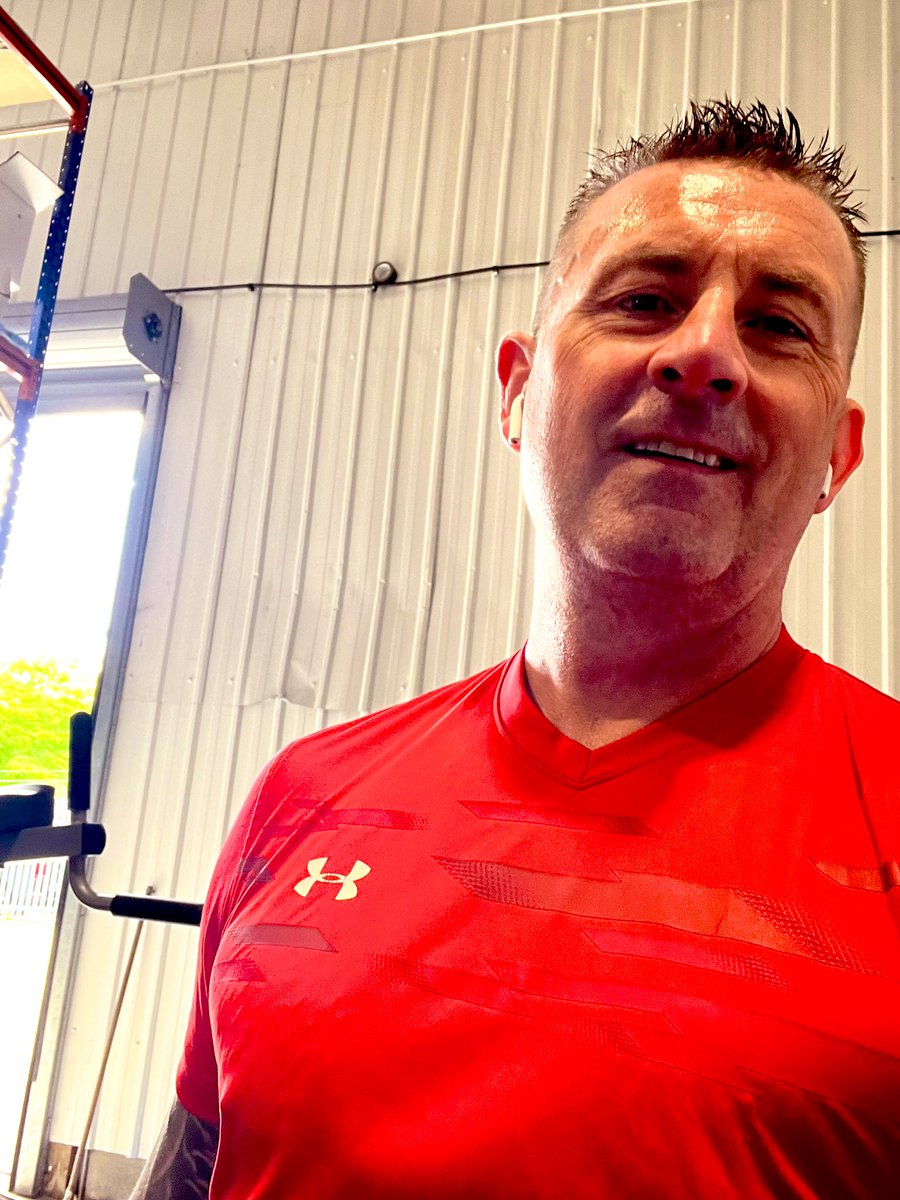 ManVMountain's tweet photo. Reset button pushed! #lunchtimeworkout complete โ
๐ https://t.co/Dw9tEcETM9