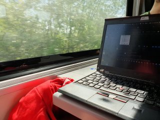 patekvpatek's tweet photo. Tým Pátek je po pár letech opět na cestě na #atthack. Trénujeme práci s otevřenými daty na "otevřených" datech našeho vlaku. https://t.co/qCphuN38FT