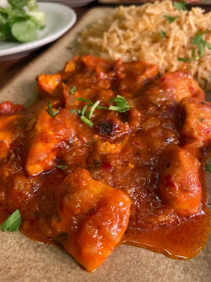 A closer look at what you get at our delicious 'MONDAY CURRY CLUB' 🥳 

ENJOY A 4 COURSE MEAL FOR ONLY £13.99 😁 or £13 CARRY OUT OR DELIVERY (3 MILE RADIUS) 🚘

Reservations: cafeindus.co.uk

#independentsheffield 
#feedfeed #indianfood #sheffieldfood #mondaymotivation