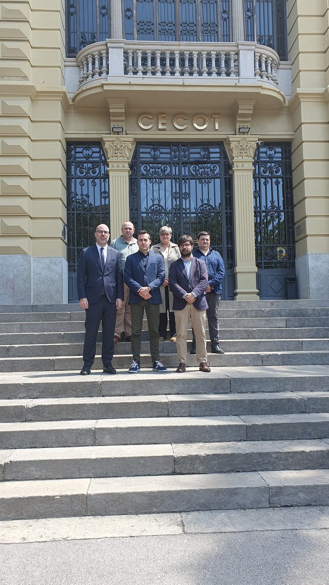 Gràcies <a href="/PatronalCecot/">Patronal Cecot</a> i <a href="/Oriol_Alba_/">Oriol Alba</a> per la reunió d'avui a #Terrassa. Un plaer explicar-vos el projecte d'<a href="/AraPacteLocal/">Ara Pacte Local</a> amb en <a href="/JJoanba/">joan barrios</a> per Terrassa i compartir de nou els principals temes de #treball, #empresa, #pimes i #autònoms que el #PDECAT defensem al <a href="/Congreso_Es/">Congreso</a>