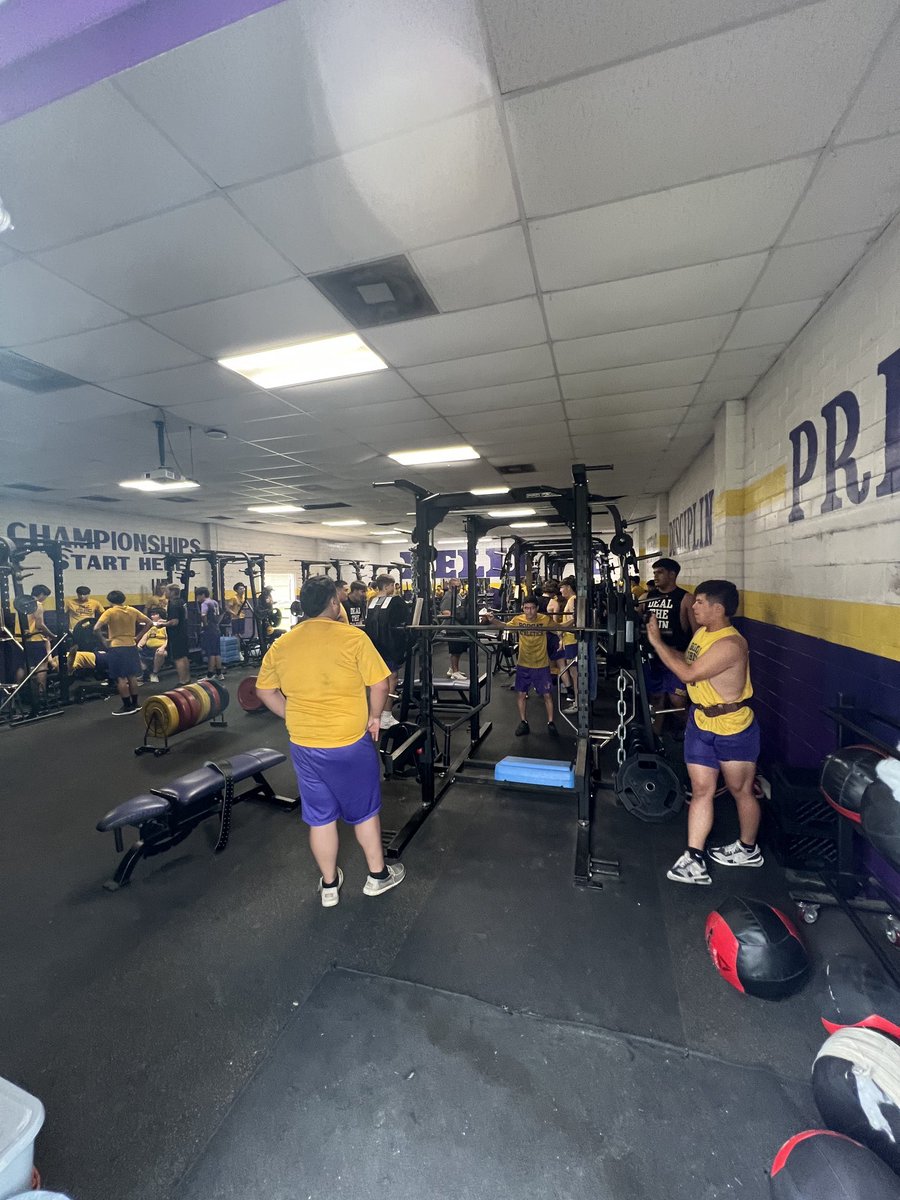 Max day Squat and Bench Bobcats throwing some weight around!