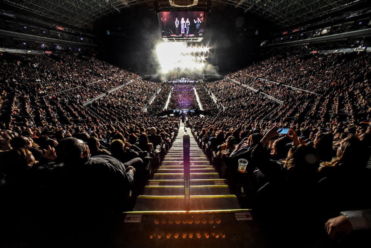JacksonTourWhen's tweet photo. Tomorrow, Jackson Wang will make history as the first Chinese artist to perform a sold-out concert in CDMX Arena, a venue with a capacity of 22,300.

#JacksonWang #MAGICMANWorldTour https://t.co/HwDN0Ky44k