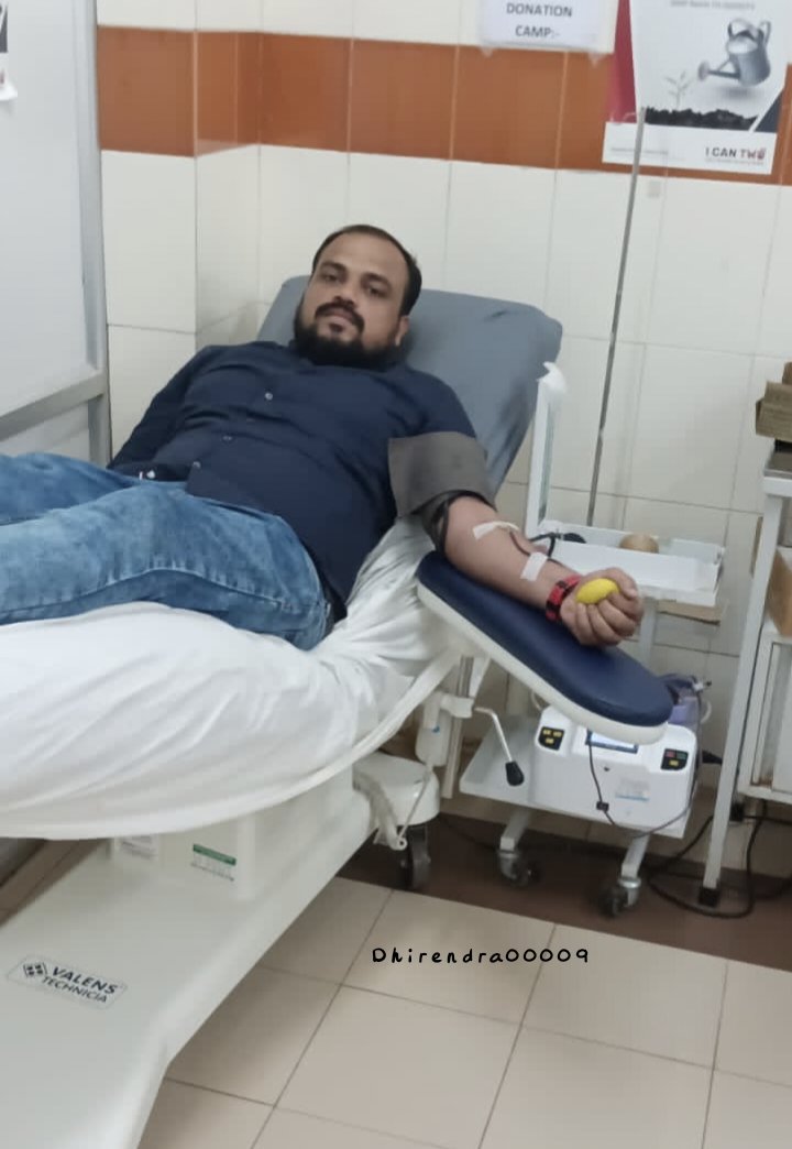 dhirendra00009's tweet photo. Our Volunteer Rakesh Bhai has donated (A+ve) #blood at SUM Hospital, #Bhubaneswar in an emergency case. We would like to thank him for his brilliant service. Thanks you 🙏
#bloodmatters #donateblood #blooddonation
#Savelives #lifelinecharitabletrust #Odisha https://t.co/UdZt0NRI1v