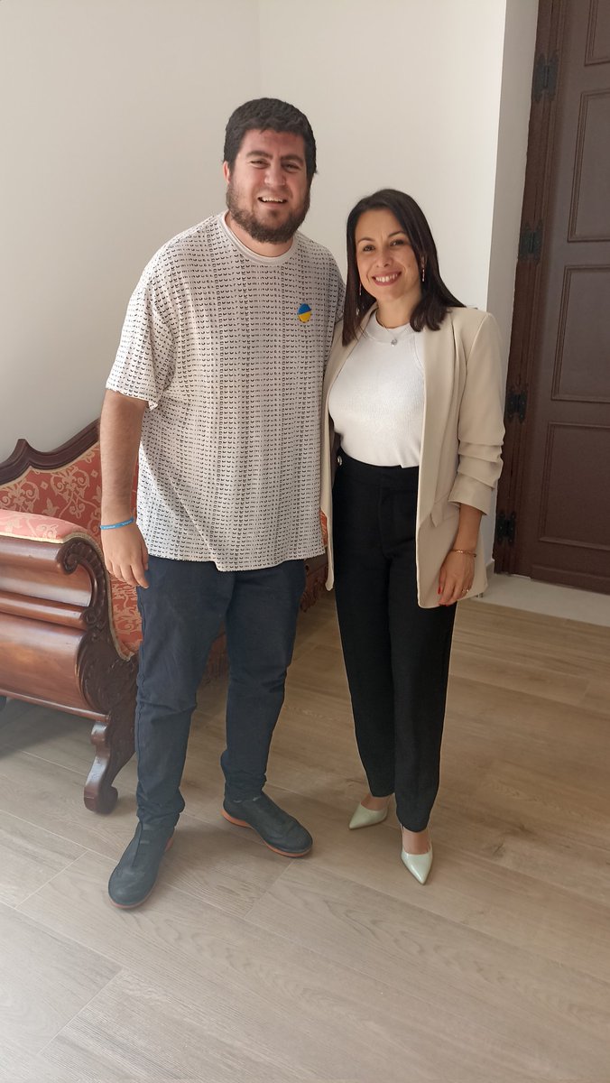 Esta mañana he cerrado mi ronda de entrevistas a todos los candidatos a las municipales de #Orihuela con la alcaldesa @Cgraciagomez, alcaldable del @PsoeOrihuela.

El próximo lunes 22 podréis leer lo que me ha contado

#28M