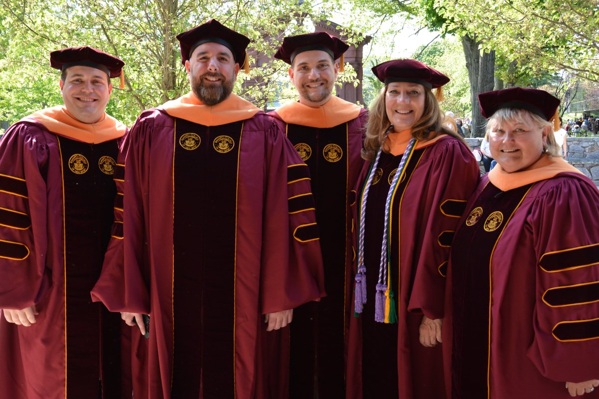 Let's hear it for our first doctorate of nursing practice cohort! The students designed the regalia that they will wear this week at the Graduate Programs Commencement. patch.com/new-jersey/mah…