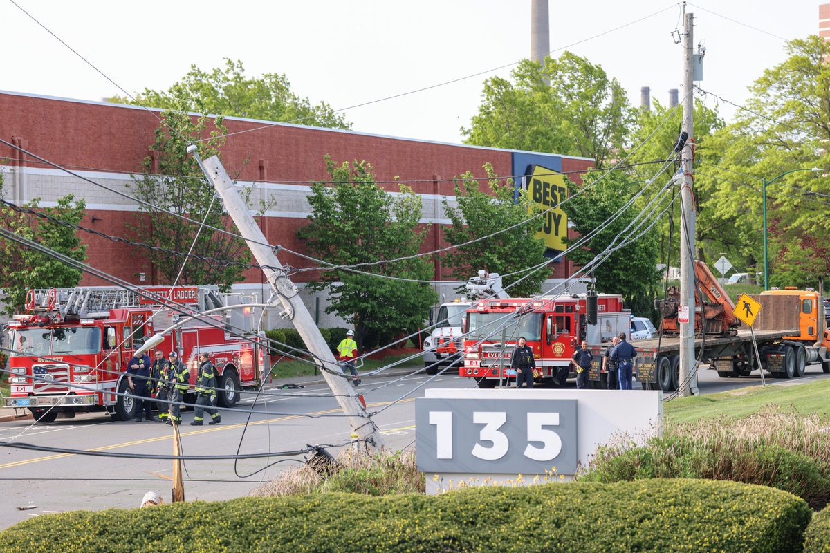 NBC10 Boston on Twitter "Traffic Alert In Everett, this truck has