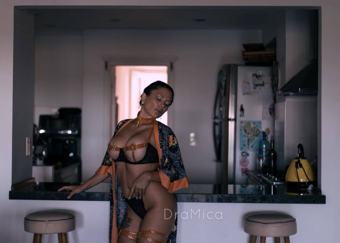 Buen d&iacute;a mis bellos! Ya pasaron por mi OF? Hay novedades!!  https://t.co/ptvrbND2Fj https://t.co/Tm0<a href="/tag/putiaventuras"class="tags"><span>#putiaventuras</span></a><a href="/tag/dramica"class="tags"><span>#dramica</span></a><a href="/tag/consultoriodramica"class="tags"><span>#consultoriodramica</span></a>