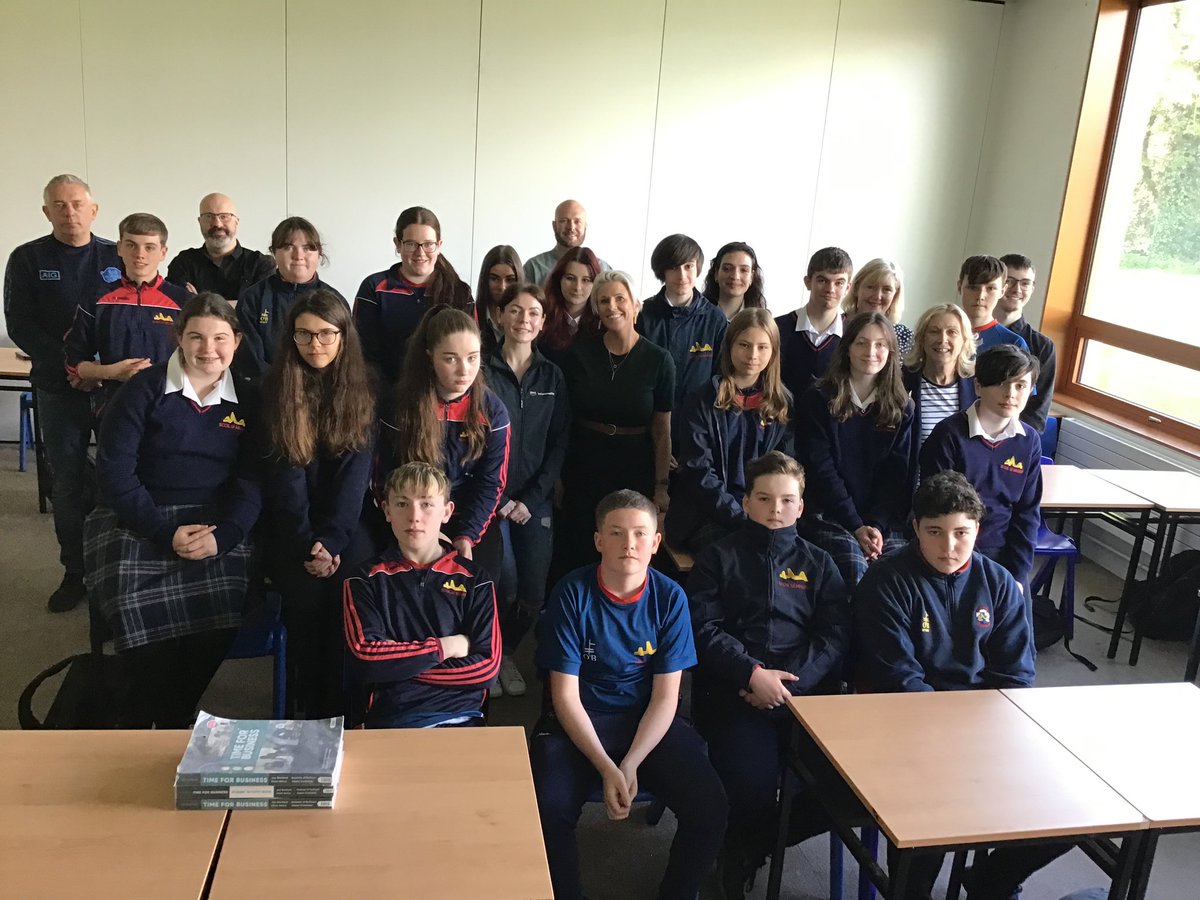 Well done to Ms McCready's second year business class who hosted today's wrap up session with Amazon Web Services, as part of their work this year with Business in the Community Initiative. <a href="/awscloud/">Amazon Web Services</a> @BITCIreland #etbethos