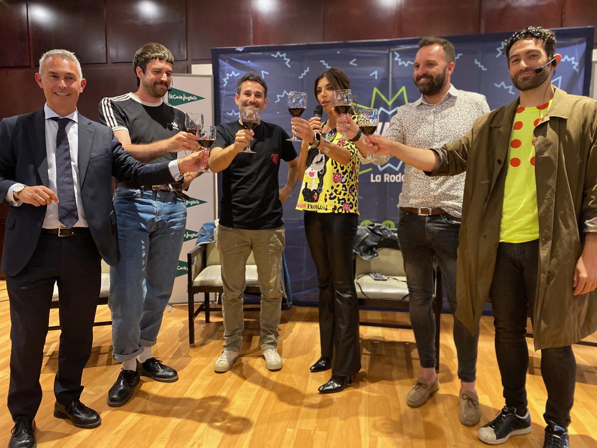 aytolaroda's tweet photo. ℹ️#Sentidos23 exhibe los Miguelitos y los vinos de La Mancha en El Corte Inglés de Albacete
Noticia completa aquí:
https://t.co/3JpBJC6pGc https://t.co/FTssFOolcI