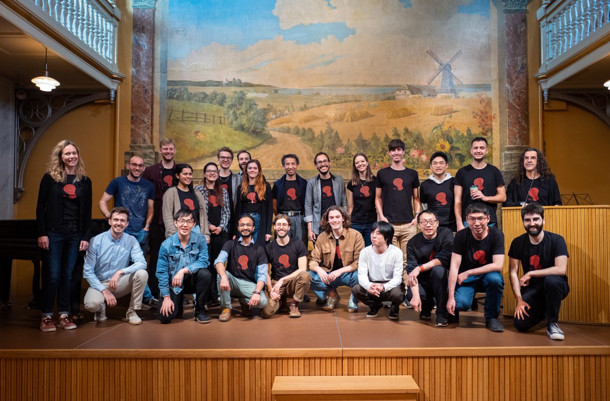 Last Friday we celebrated the Strong PhD day. An amazing show of the fantastic and diverse science of the students in the group!