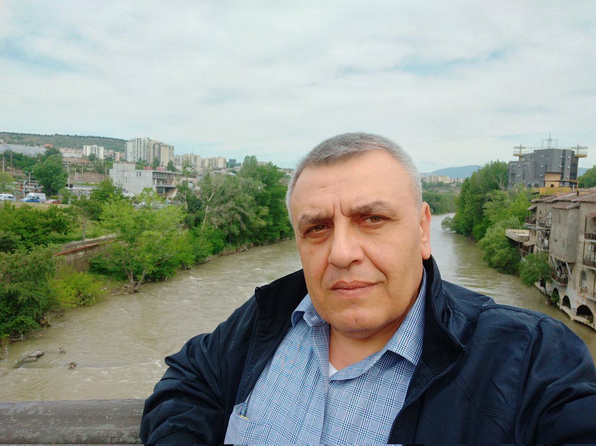 GuramRobitashvi's tweet photo. Весна...
Всё и все цветут...
Я нет. https://t.co/QlYwfI0qNa