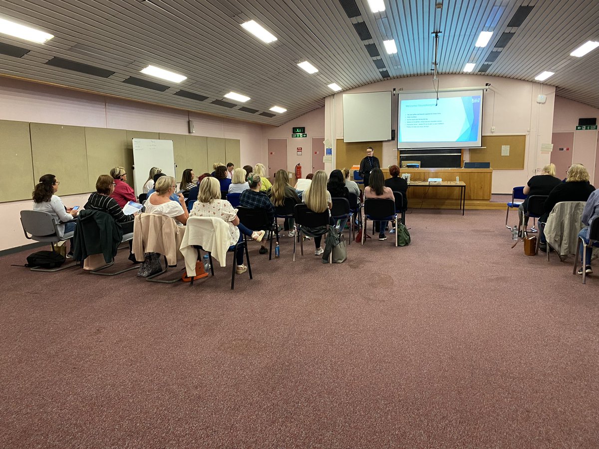 ShonaNYB's tweet photo. And we’re off 😃the 3rd & final Senior Staff Development Falls Prevention & Management Day #clydesector @NHSGGC @laura_dyane @ElMcl14 @AlisonP007 @LornaLoudon what a turnout 🤩 https://t.co/QbVH896SE6