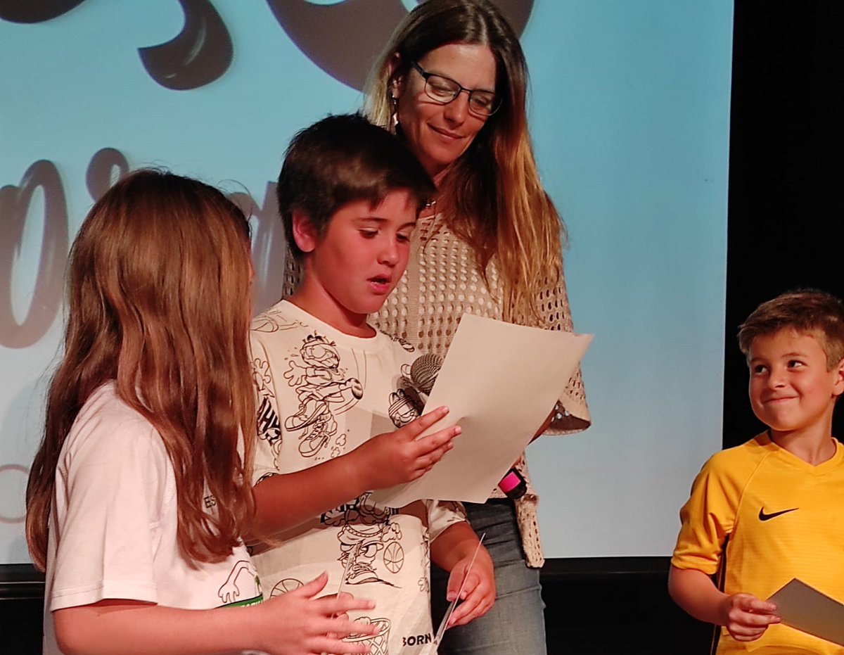 SBEducadora's tweet photo. Dijous vam conèixer les guanyadores i guanyadors dels #JocsFlorals del Barri Marianao II amb les escoles Llor, Benviure, Marianao i Rafael Casanova.

L'acte final dels Jocs Florals Escolars serà el 31 de maig. Tota la informació a https://t.co/q7Tp505f1w

#SBCiutatEducadora https://t.co/xrtstZIMGb