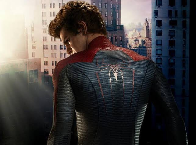 Baswa_'s tweet photo. THE AMAZING SPIDER-MAN !! Je ne cesserai jamais de défendre ces films. Andrew Garfield méritait sa trilogie. Je ne sais pas qu’est-ce que les gens ont contre ces films, ils sont excellents imo https://t.co/r1bGUuBhvN