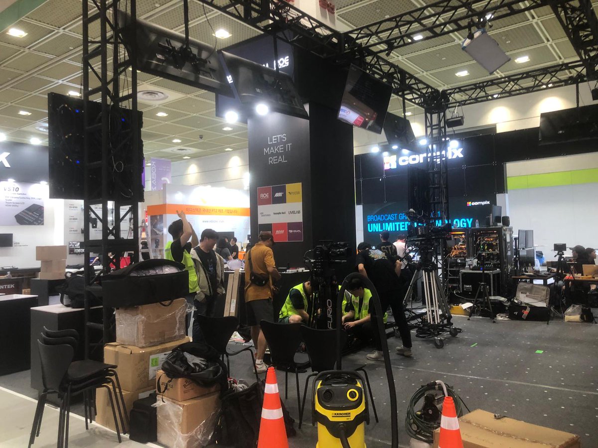 arkventures_inc's tweet photo. 5/16~5/19で開催されます #KOBA2023 にArk Venturesが出展いたします。
皆様のご来場をお待ちしております。
#arkventures #roe #brompton #hive #livelab #pixera #visualproduction #youngdobandc #arri #ross
https://t.co/dPQY0pz3rz https://t.co/tLW4vZpVKO