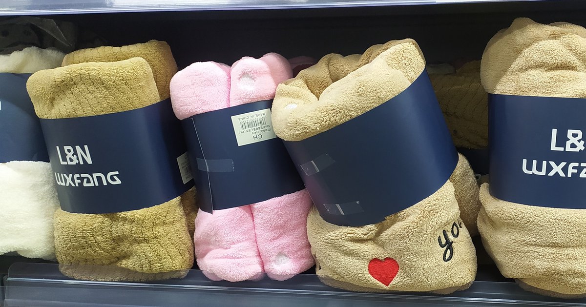 TGSOnlineZA's tweet photo. Wrap yourself in warmth and embrace the winter wonderland! 📷📷"
#WinterWarmer #CozyVibes #BundleUp #WarmthInStyle #SnowyDays #WinterFashion #ColdWeatherEssentials #StayWarm #CozyWinter #WinterStyle #PandaStores https://t.co/XvPxkQqTbU