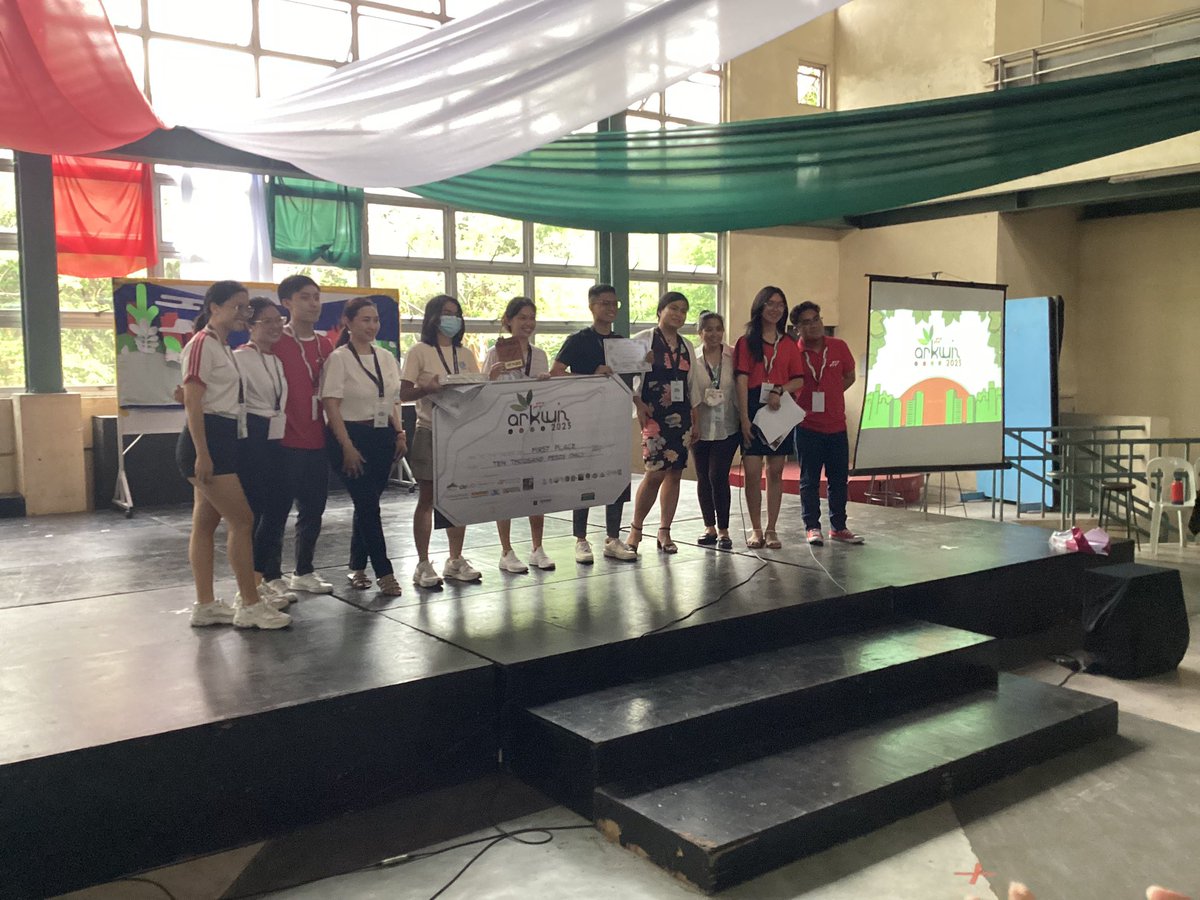 AFyatatee's tweet photo. 🥇 ARKWIZ 2023 CHAMPIONS! 🥇

Congratulations to Mary Christine, Angela, and Adrielle for bagging 1st place!

#Arkwiz2023 https://t.co/f5cUrLTOkW
