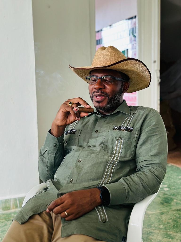 GabrielObiang's tweet image. "Some people meditate; I smoke Cigars" - Ron Perlman.  #guineaecuatorial #basile