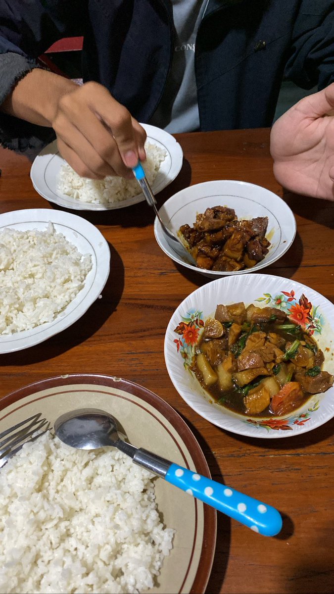 rxssy_'s tweet photo. @convomf babi kecap babi gongso🥰 https://t.co/YrMJr4ayXa