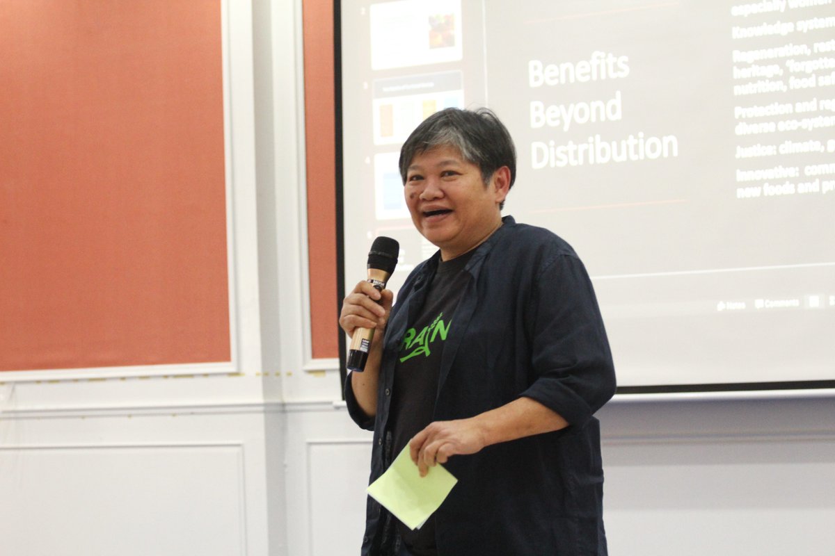 focussouth's tweet image. Last March in Surin Province, Thailand, peasant women from across Asia gathered to discuss challenges and forge paths towards #foodsovereignty in a regional conference. 

Together, we are shaping a more just and sustainable #foodsystem. 

#CFSGender #WeExist | @UN_CFS @CSM4CFS