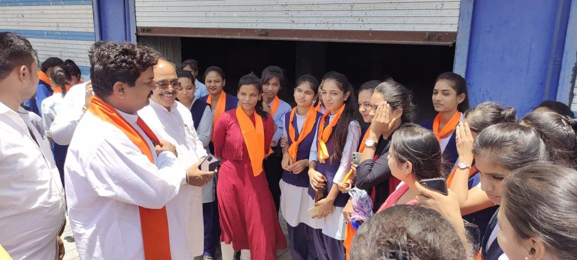 MahendraForBJP's tweet image. आज शाजापुर के स्थानीय सिनेमाघर में "द केरला स्टोरी" फिल्म देखने पधारी मातृ शक्ति, बहनों से भेंट कर संवाद किया।
#thekerlastory