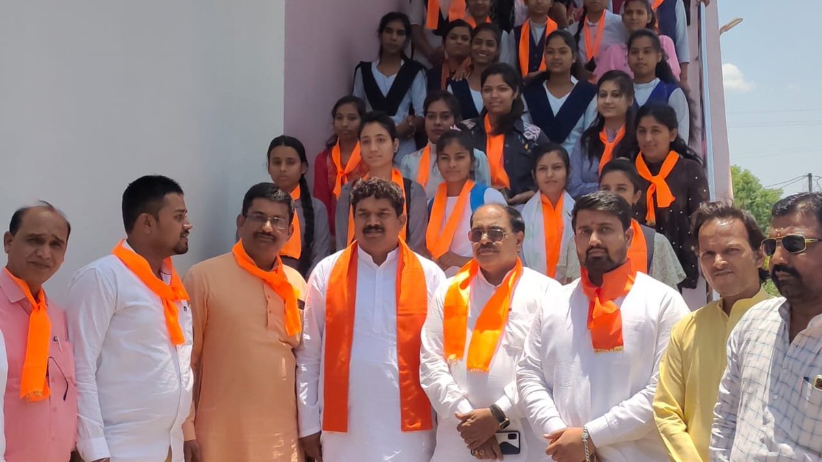 MahendraForBJP's tweet image. आज शाजापुर के स्थानीय सिनेमाघर में "द केरला स्टोरी" फिल्म देखने पधारी मातृ शक्ति, बहनों से भेंट कर संवाद किया।
#thekerlastory