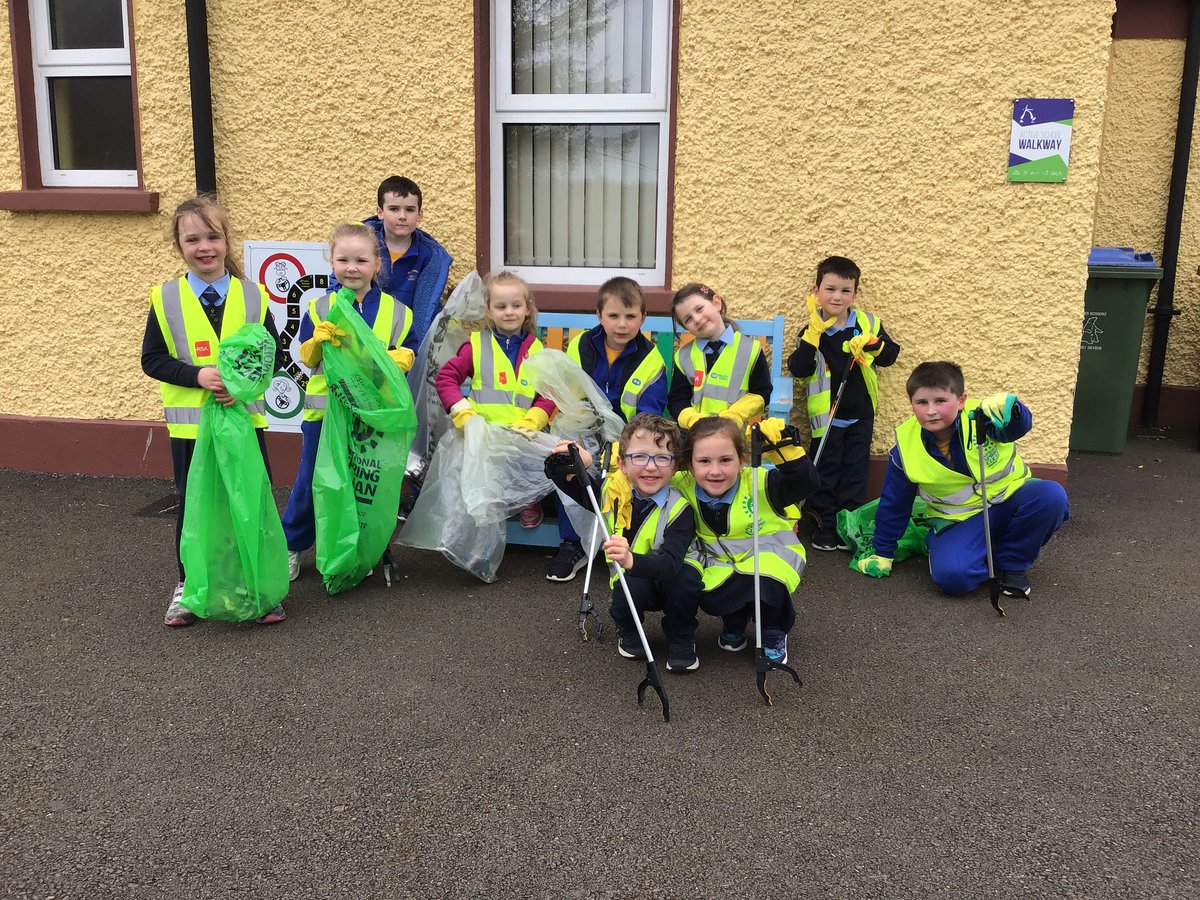 The children of Kilcommon National School recently participated in #SpringClean23 as part of where the Parent’s committee provided refreshments afterwards! Great work 💚

#SDGsIrl #NationalSpringClean #Mayo