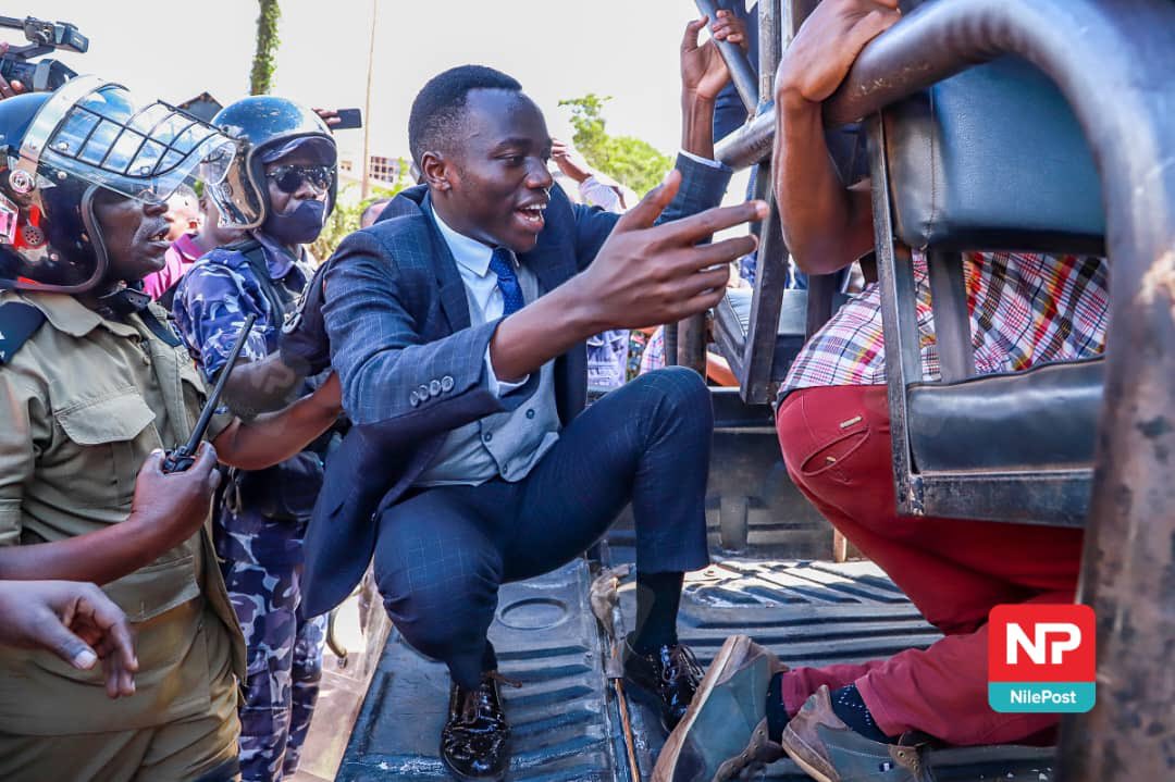 SolomonAdupa2's tweet photo. We say no to evil policies against interns and medical fraternity at large.
#DeployMedicalInterns
#PayAllInters https://t.co/RWih5fatg6