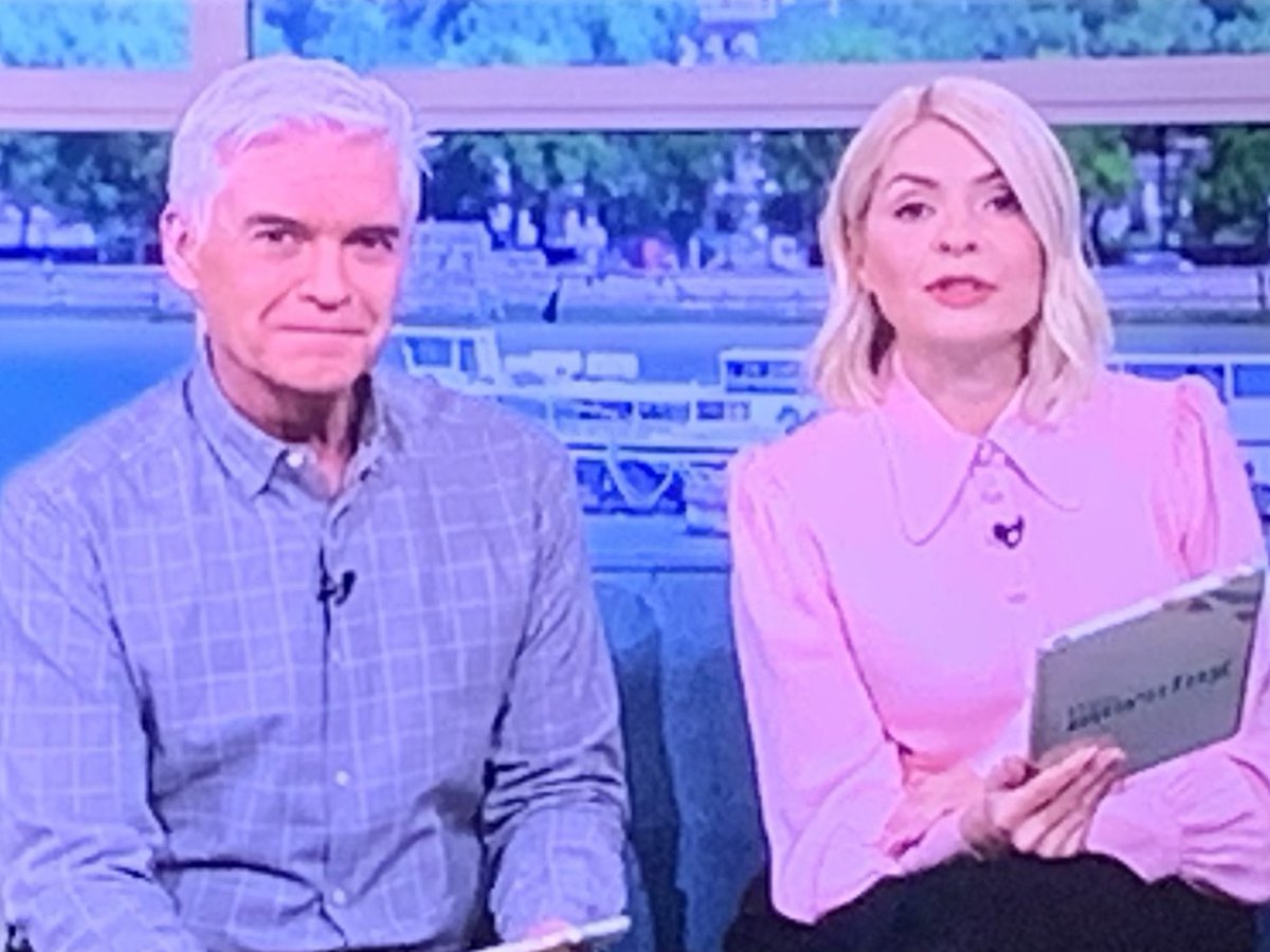 IndeedItsMark's tweet photo. Holly and Phil ignoring the elephant in the room during the news review on #ThisMorning 

#PhillipSchofield #HollyWilloughby https://t.co/oynxAnd4ua