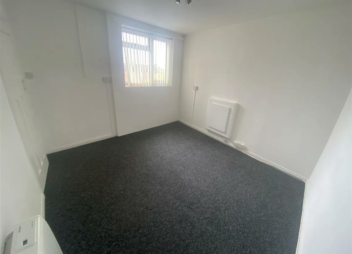 🏠 TO LET! A one bedroom first floor flat 

✔️  GATED SECURE ACCESS
✔️  MODERN KITCHEN
✔️  CLOSE TO LOCAL AMENITIES
✔️  SPACIOUS 

 👀 More details here: buff.ly/42Wt3IF 

#propertyoftheweek #lettings #coventry