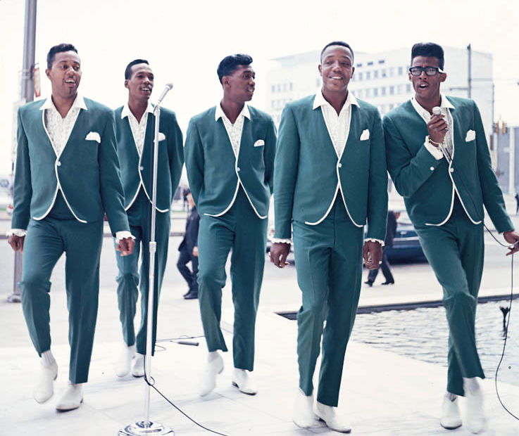 Now Playing - Waitin On You (RadioEdit) by The Temptations - Create a profile - uitaradio.com
 Buy song links.autopo.st/b5v4