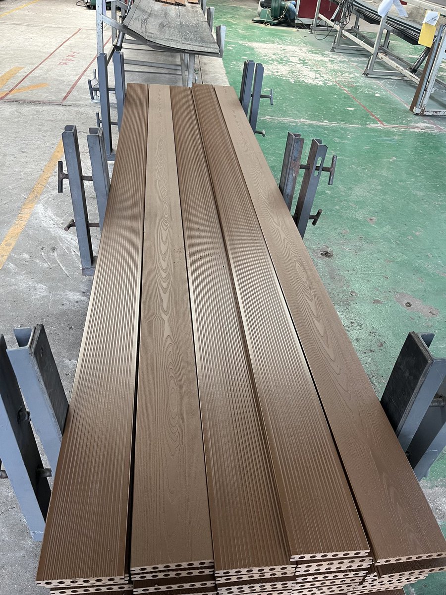Jessica_Yocret's tweet image. Yocret  3D Embossed WPC Decking.
Size: 140*22mm, golden size and good prices. Color is very closed the real wood.
Call me and ask the best prices.
yocretwpcdecking.com
Whatsapp&amp;amp;wechat: +86 187 6584 6683
#wpcdecking
#wpcoutdoordecking
#wpcdecks
