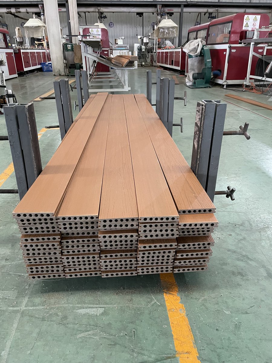 Jessica_Yocret's tweet image. Yocret  3D Embossed WPC Decking.
Size: 140*22mm, golden size and good prices. Color is very closed the real wood.
Call me and ask the best prices.
yocretwpcdecking.com
Whatsapp&amp;amp;wechat: +86 187 6584 6683
#wpcdecking
#wpcoutdoordecking
#wpcdecks