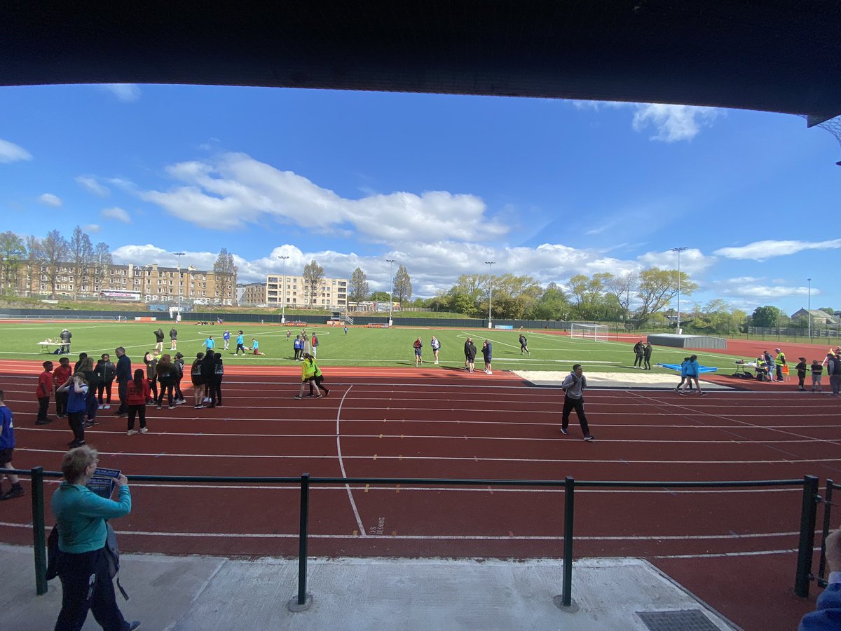 Misspirie_PE's tweet photo. Ready for a great day here at meadow bank for the interscholastic competition!!🏃♀️😊 #interscholastic @MissStewartPE22 https://t.co/IZTOZ1Nfvm