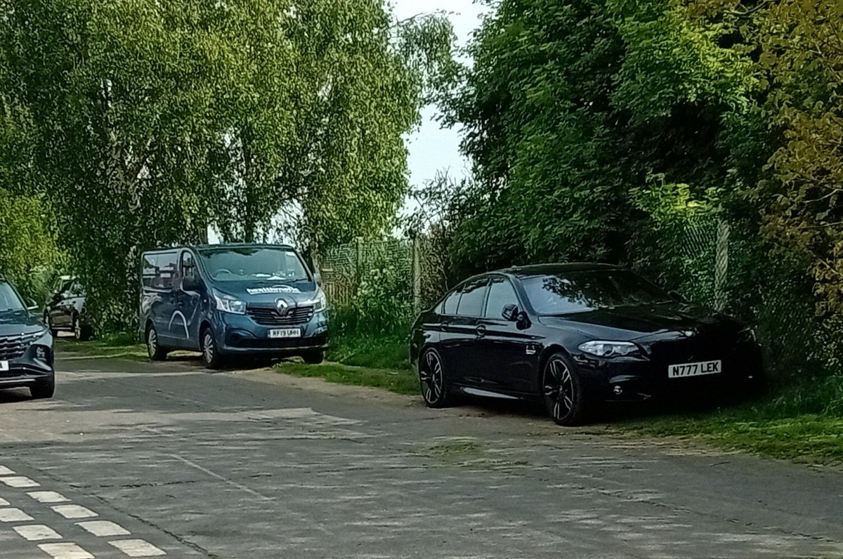 Gravesend Pavement Parking tweet media