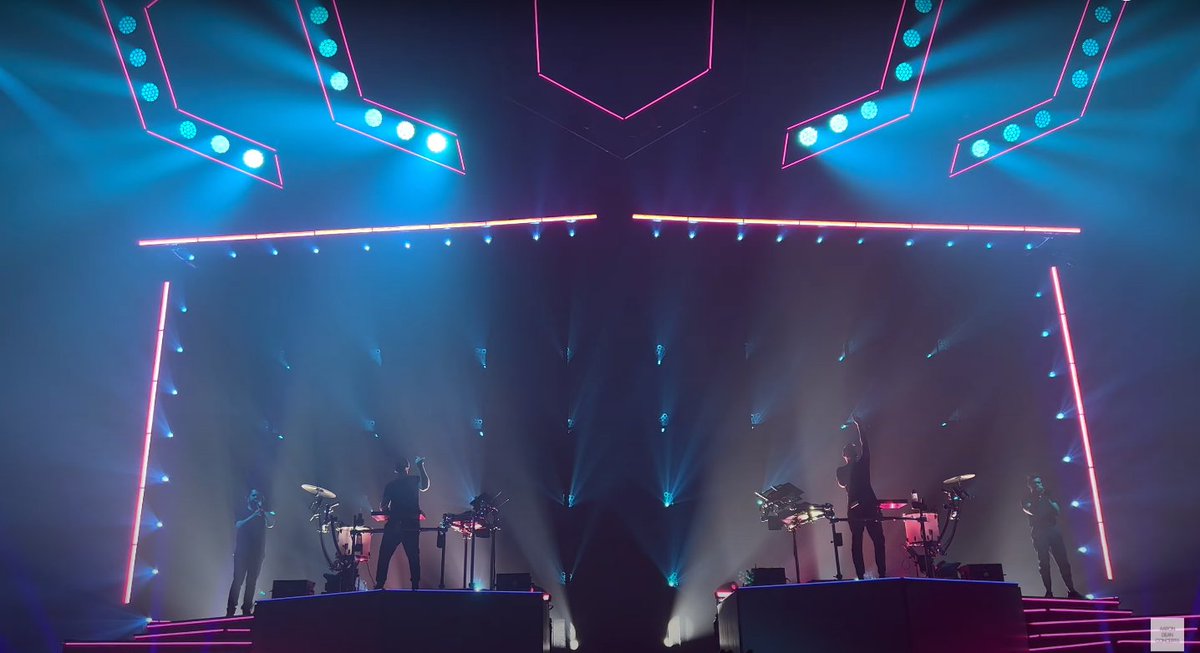 acme_lighting's tweet photo. Jam out to our seamlessly interlinked RGB/white strobe #acmepixellineip and your favorite ODESZA songs at THE LAST GOODBYE TOUR.
Credits: Lighting vendor #VOLT LITES
Photo by Julian Bajsel
 #lightingdesign #livegig #acme #stagelighting #odesza #electronicmusic #rave #dance #dj https://t.co/LTjg2kWGfV