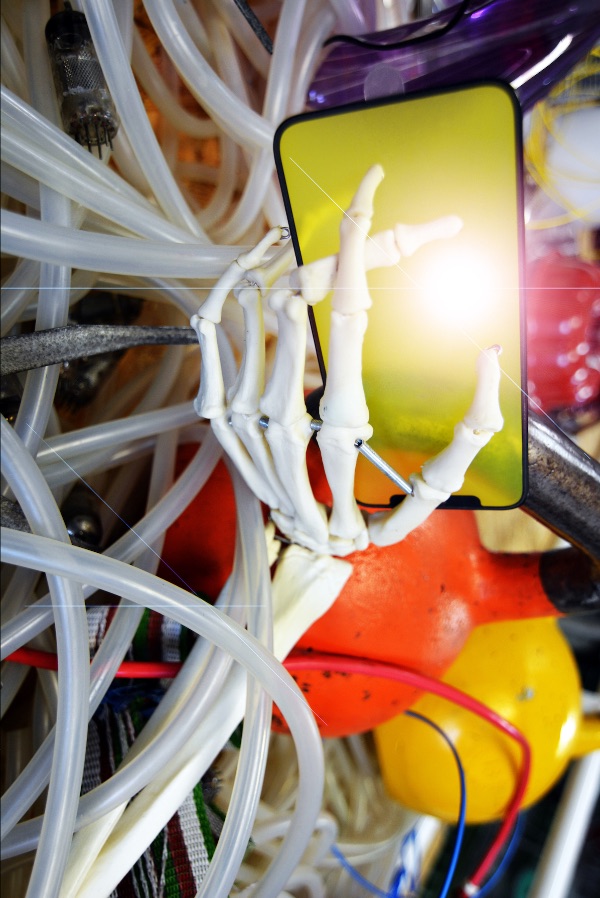 Lee Holden 'Universal Bridge' opening this Thursday, 6-9pm - mailchi.mp/3389e3e49078/l…