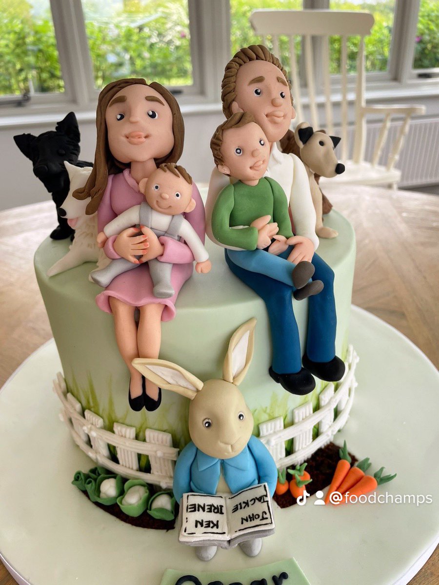 FoodChamps2020's tweet photo. What a lovely Sunday it was! We had the privilege of being the caterer for Oscar's Christening celebration, and it was truly an honor to be a part of such a special day. Our team provided exceptional drinks and food service, and the buffet-style food was absolutely delicious. https://t.co/VqMrkPv4Te