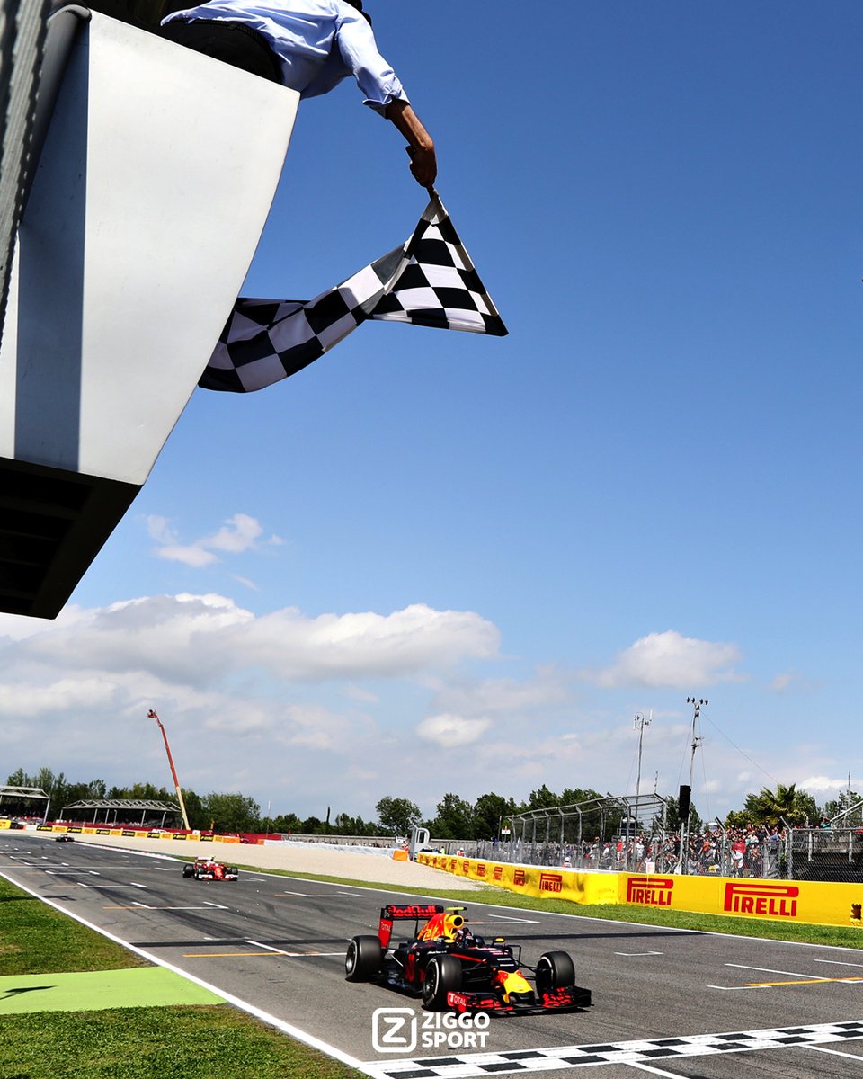 ZS_Racing's tweet photo. πππππ, πππππππ! π₯°
#OnThisDay ποΈ in 2016 kroonde een piepjonge Max Verstappen zich in zijn ππ₯π₯ππ«πππ«π¬ππ race voor Red Bull Racing tot racewinnaar in de Formule 1 π
Waar was jij op dat moment? π§
#ZiggoSort #F1 #SpanishGP πͺπΈ https://t.co/jcSp2Fj97S