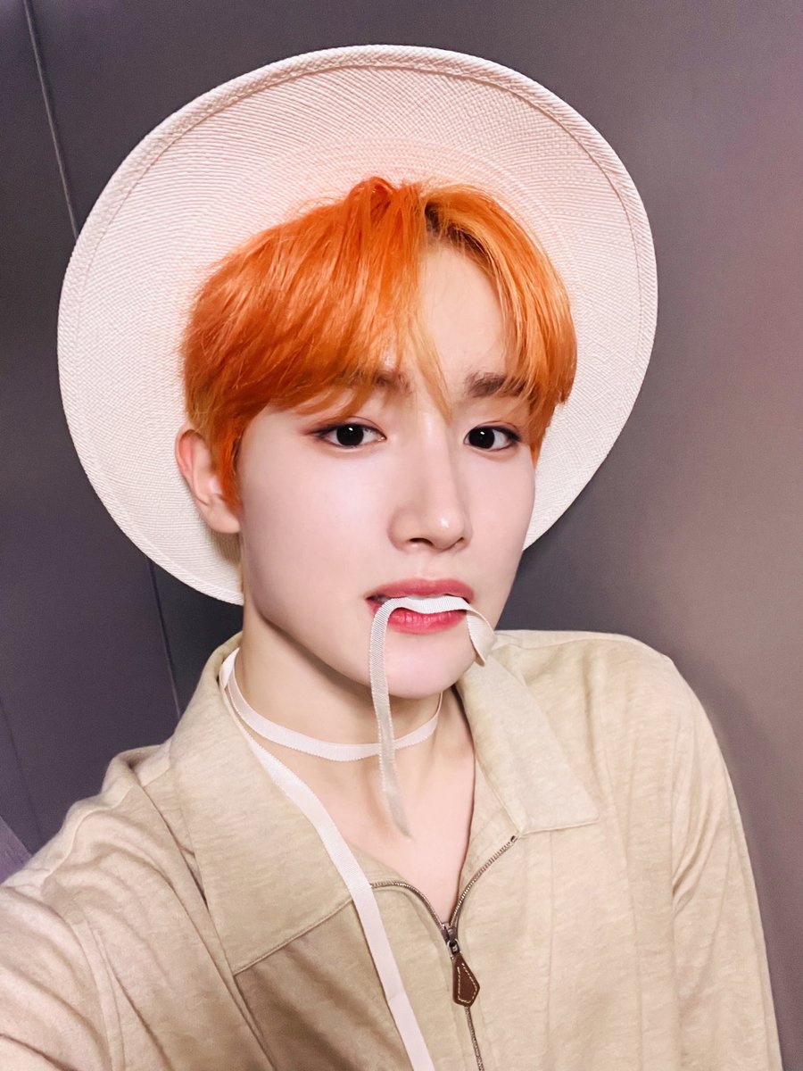 TPST_twt's tweet photo. [#혁] 날씨가 쨍쨍☀☀ https://t.co/D17EDqbbMw