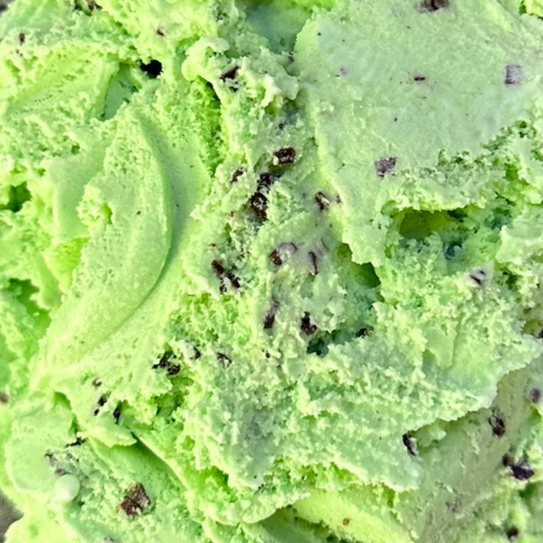 coldrockaspley's tweet photo. A mint lovers dream 😍
Cool, creamy, and oh-so-delicious! Cold Rock's Mint ice cream is the ultimate treat for any sweet tooth 🍦💚
#mycoldrock #icecream #mintlovers https://t.co/NGMmo8Veo6