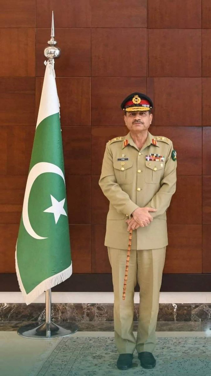 MSalmanTahir27's tweet photo. یہ پاکستانی تاریخ کی پہلی تعیناتی تھی
جو امریکہ کی آنکھوں میں آنکھیں ڈال کر ھوئ
اور دشمنوں کی ساری تکلیف کی وجہ
اسکا حافظ قرآن ھونا ھے.... 💞
#PakistanArmy
#ISupportPakArmy https://t.co/bRS8wPhsS6